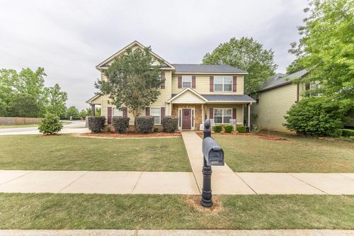 100 Flowing Meadows Dr, Kathleen, GA, 31047-2735 | Card Image