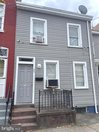 27 Emory Avenue, Home with 4 bedrooms, 1 bathrooms and null parking in Trenton NJ | Image 1