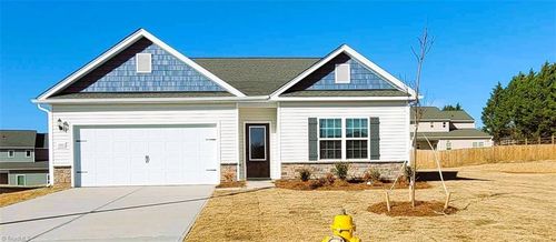 100 Tail Star Ct, King, NC, 27021-8850 | Card Image