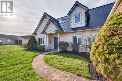 4 Linwood Dr, Kensington, PE, C0B1M0 | Card Image