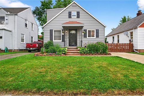11800 Marne Ave, Cleveland, OH, 44111-4648 | Card Image