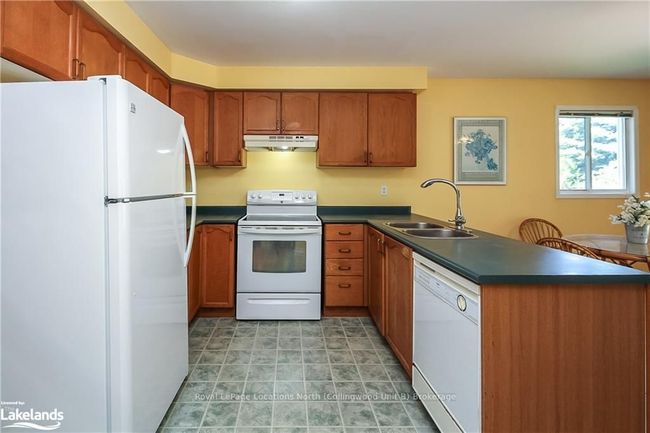 93 Silver Birch Ave, House other with 3 bedrooms, 1 bathrooms and 4 parking in Wasaga Beach ON | Image 16