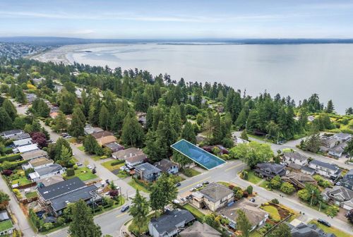 1410 Bergstrom Rd, White Rock, BC, V4B5E1 | Card Image