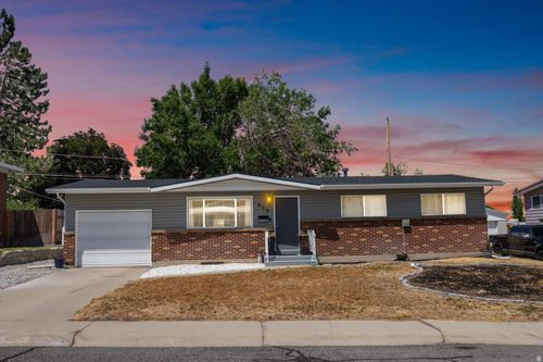 609 Nelson Ave, Tooele, UT, 84074-1729 | Card Image