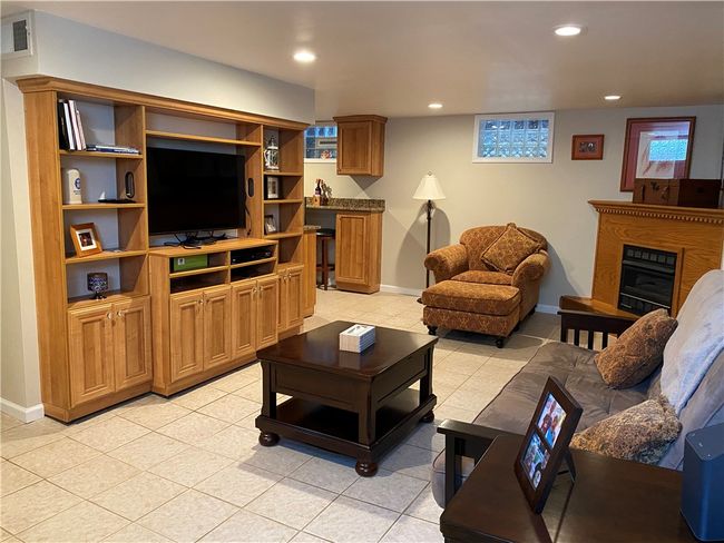 1138 Middle Rd, House other with 4 bedrooms, 3 bathrooms and 2 parking in Glenshaw PA | Image 13