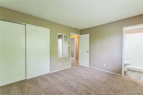 6250 Pennyrich Ct, Florissant, MO, 63033-7929 | Card Image