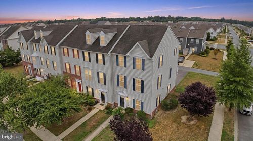 522 Ann Moore St, DOVER, DE, 19904-4003 | Card Image