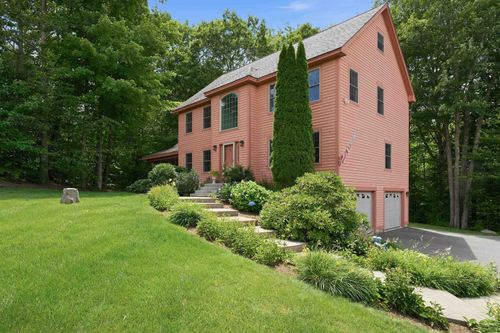 40 Lakewood Dr, Alton Bay, NH, 03810-4405 | Card Image