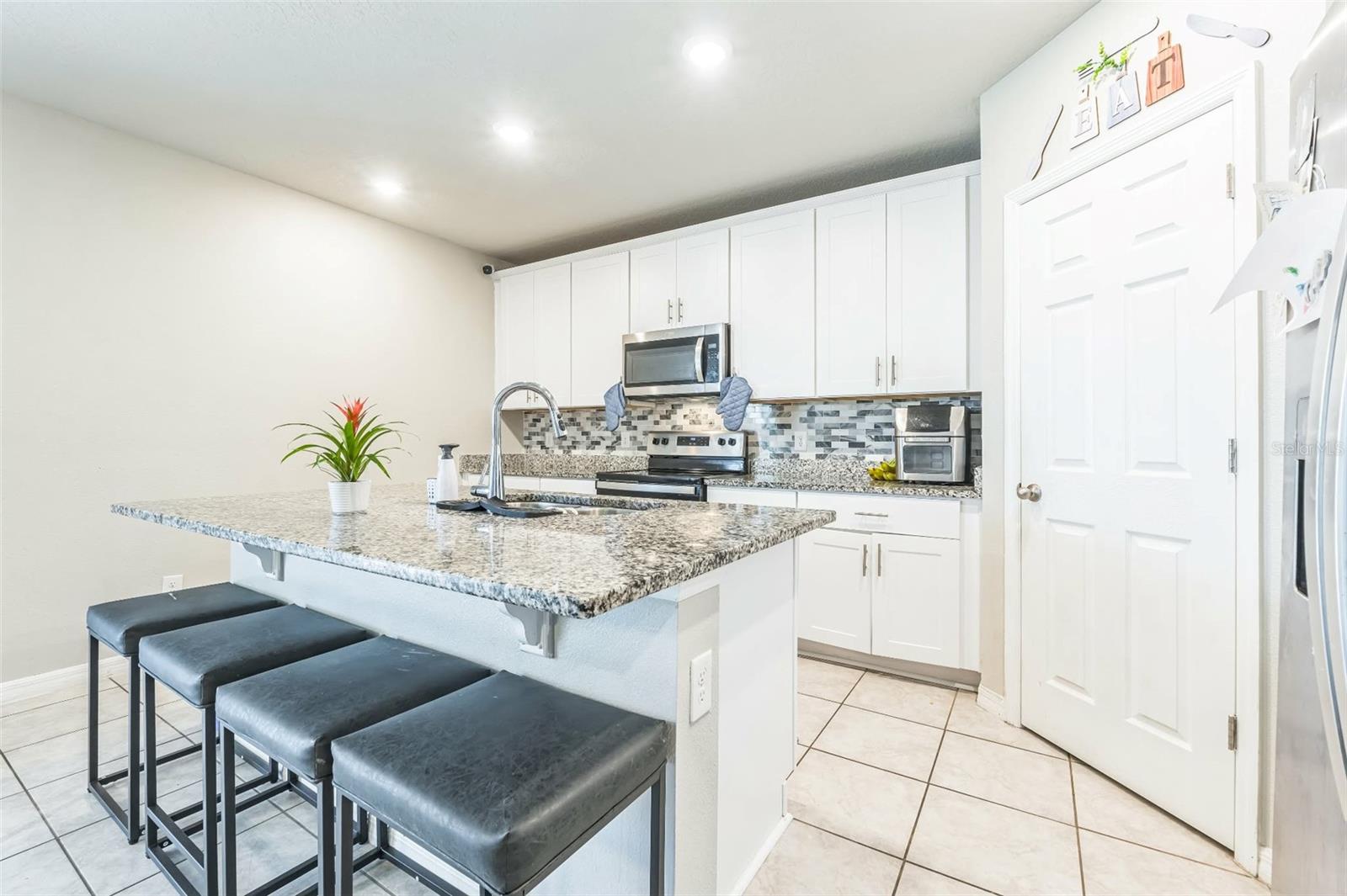Residential in DAVENPORT 4