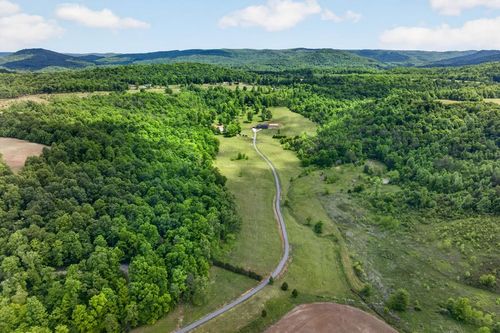 106 Pleasent Shade Ln, Monterey, TN, 38574 | Card Image
