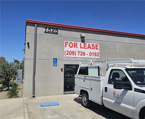 1525 W 14th St, Merced, CA, 95340-5665 | Card Image