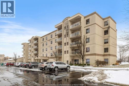 409-325 Village Grove Dr, Tecumseh, ON, N8N0B1 | Card Image