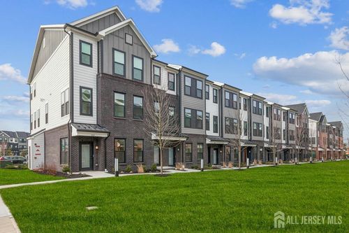 214 Jessie Pl, New Brunswick, NJ, 08901-5011 | Card Image