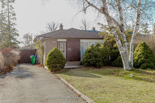 115 Aloma Cres, Brampton, ON, L6T2N8 | Card Image