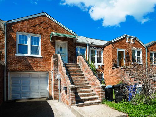 2-253-27 85th Rd, Bellerose, NY, 11426-2125 | Card Image