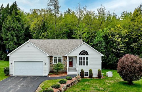 28 Autumn Ln, Gilford, NH, 03249-6857 | Card Image