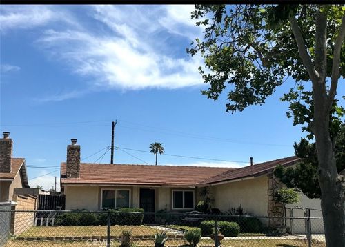 9765 Sycamore, Fontana, CA, 92335 | Card Image