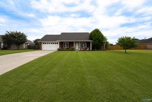 18344 Foxford Ln, Athens, AL, 35613-8613 | Card Image