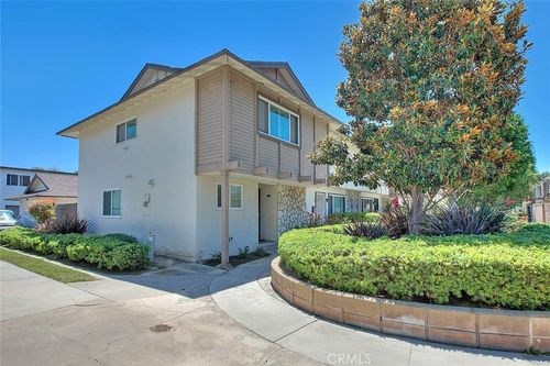 17401 Hood Ct, Fountain Valley, CA, 92708 | Card Image