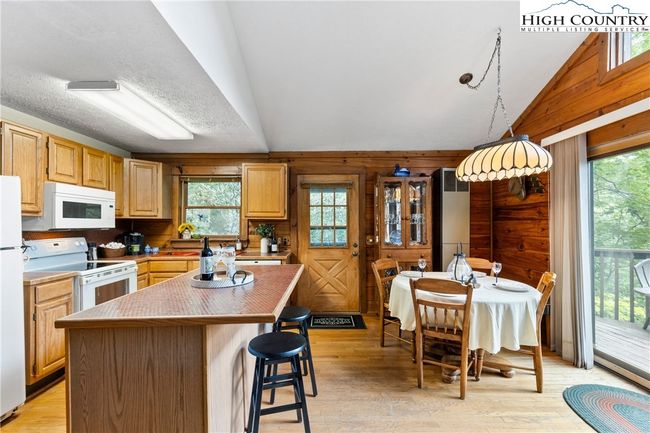 289 Grandview Dr, House other with 3 bedrooms, 2 bathrooms and null parking in Seven Devils NC | Image 18