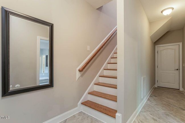 Foyer 2 | Image 6