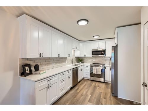 5a-610 S Clinton St, Denver, CO, 80247-1574 | Card Image