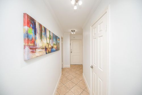 710-3525 Sage Rd, Houston, TX, 77056-7072 | Card Image