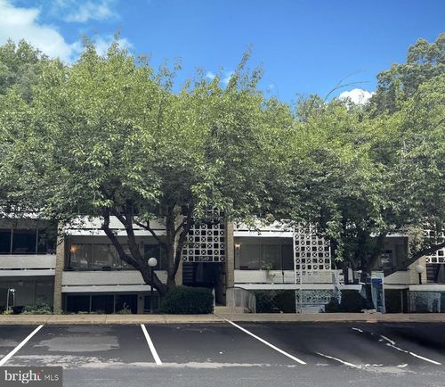 apt-d2-7549 Spring Lake Dr, Bethesda, MD, 20817-6509 | Card Image