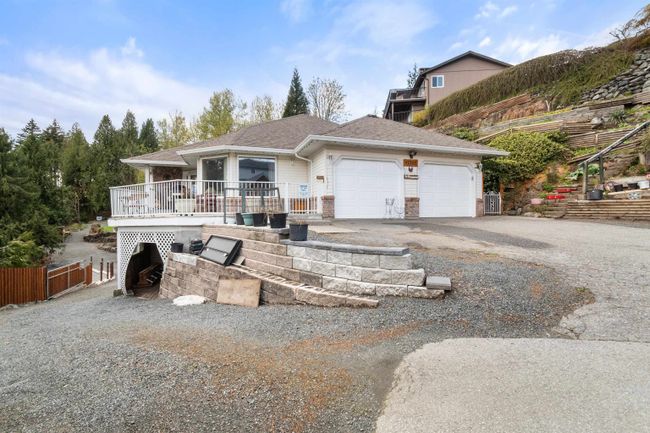 47360 Mountain Park Drive, House other with 4 bedrooms, 3 bathrooms and 4 parking in Chilliwack BC | Image 3