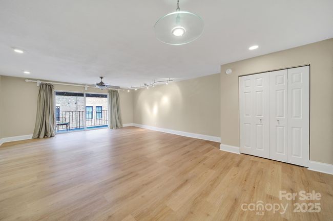 UNIT-420 - 1323 Queens Rd, Condo with 2 bedrooms, 2 bathrooms and null parking in Charlotte NC | Image 11