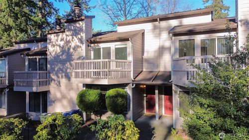39-1555 Union Ave Ne, Renton, WA, 98059-3969 | Card Image