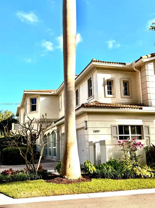 81-21025 Ne 38th Ave, Aventura, FL, 33180-4028 | Card Image