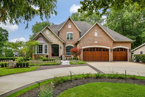 760 E Bauer Road, Naperville, IL, 60563 | Card Image