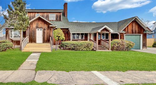 97 Pardee Ave, Islip, NY, 11751-3406 | Card Image