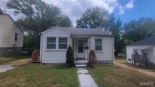 7121 Lamont Dr, Saint Louis, MO, 63136-2511 | Card Image