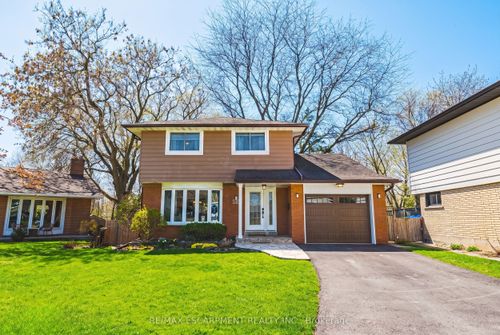 668 Chestnut Pl, Burlington, ON, L7N3E8 | Card Image