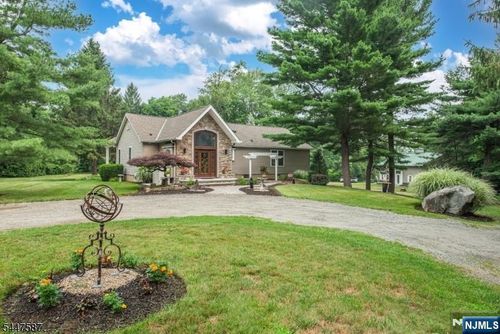 1 Evergreen Dr, Chester, NJ, 07930 | Card Image