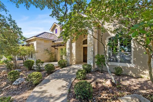 3907 Kite Dr, Kerrville, TX, 78028-8231 | Card Image