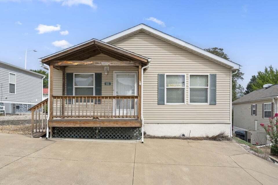 Royalty Ln, Branson, MO 65616