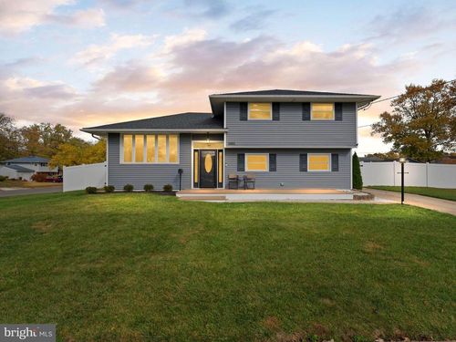 1001 Lynwood Ln, SOMERDALE, NJ, 08083-2215 | Card Image