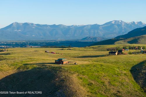 7585 S Squaw Creek Rd, Jackson, WY, 83001-2480 | Card Image