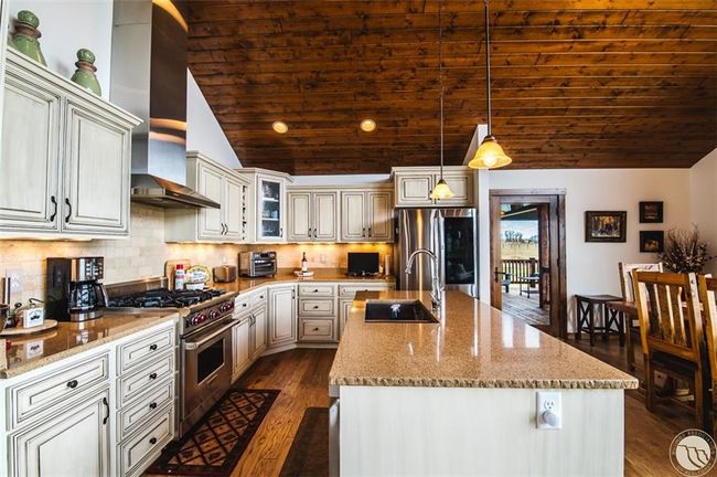 Lots of room to prepare your favorite meals | Image 14