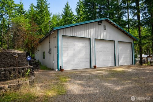 511 Ne Lakeshore Dr N, Tahuya, WA, 98588-9649 | Card Image