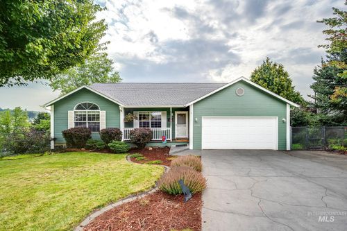 1640 Lorien Ln, Moscow, ID, 83843-8309 | Card Image