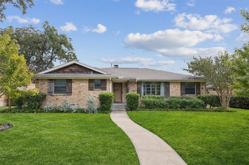 8422 Sweetwood Dr, Dallas, TX, 75228-5858 | Card Image
