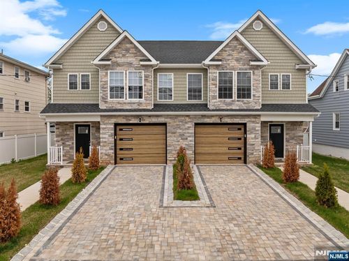 77B Chestnut St, Lodi, NJ, 07644-2105 | Card Image