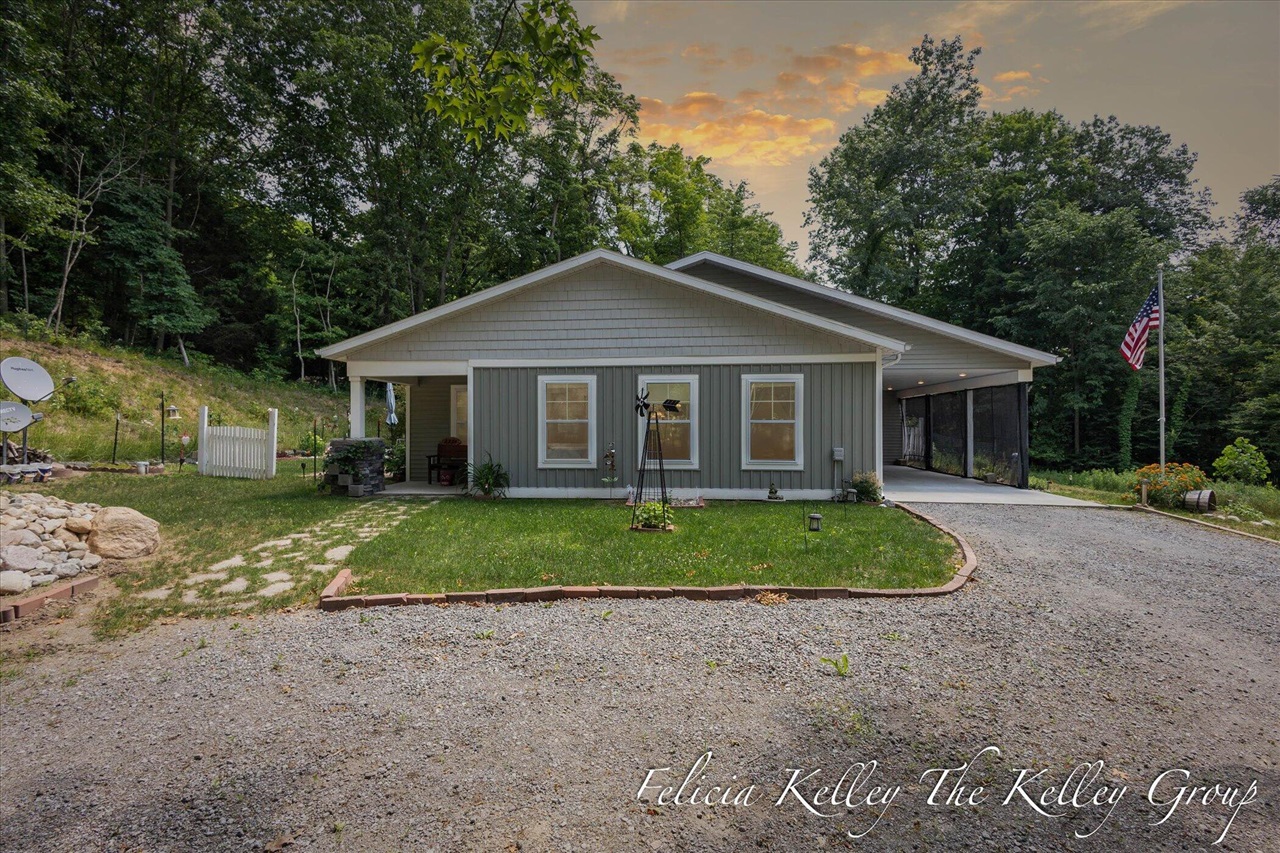 20 Mile Rd, Kent City, MI 49330
