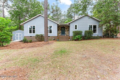 420 E Hedgelawn Way, Southern Pines, NC, 28387-7603 | Card Image
