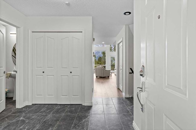 5 - 2 Aspen Glen, Home with 4 bedrooms, 4 bathrooms and 5 parking in Canmore AB | Image 4