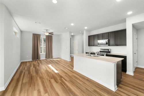8101 Frida Bnd, Austin, TX, 78744-2085 | Card Image